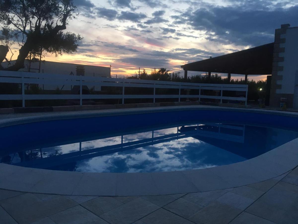 Villetta Mari Con Piscina Esclusiva Nel Salento Capilungo Ngoại thất bức ảnh